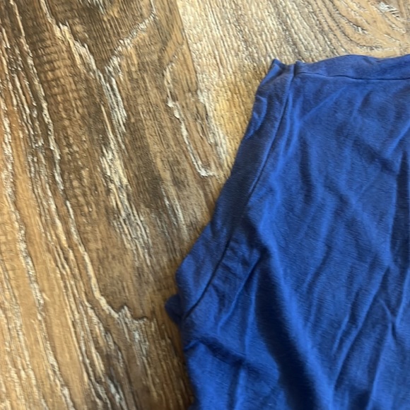 American Eagle Over Sized T - Picture 2 of 5